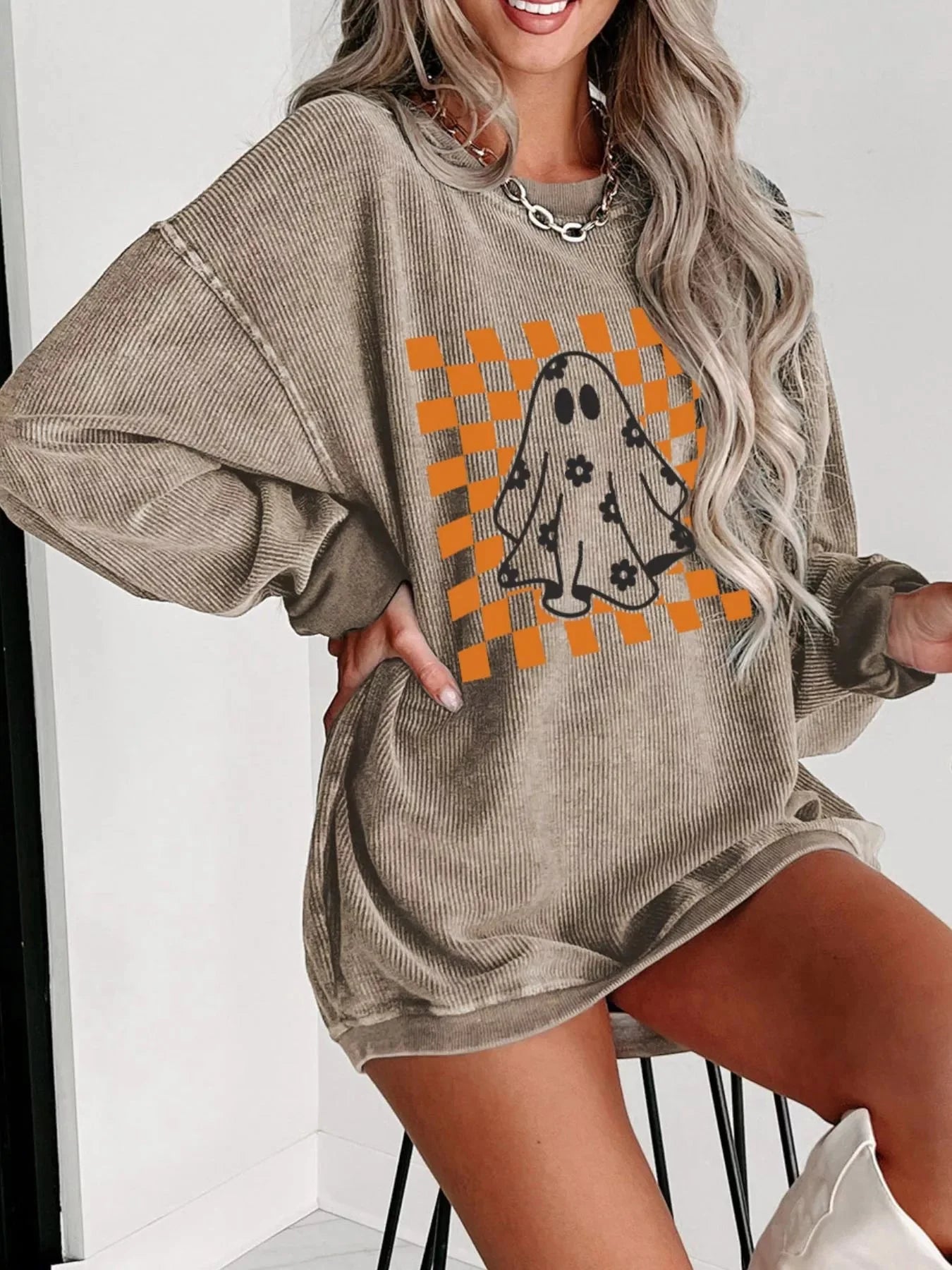 Ribbed Checkerboard Floral Ghost Halloween Graphic Sweatshirt